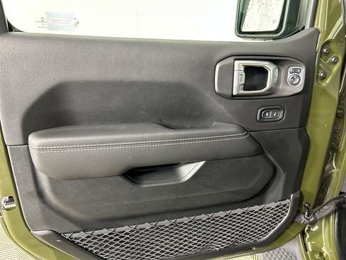 Used 2021 Jeep Wrangler Unlimited Sahara w/ Safety Group image 11