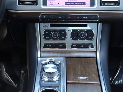 Used 2012 Jaguar XF image 14