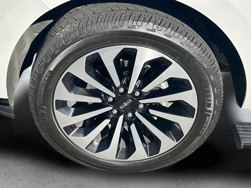 Used 2024 Lincoln Navigator Reserve AWD/4WD image 28