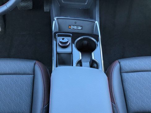 New 2026 Chevrolet Equinox RS w/ Convenience Package III AWD/4WD image 6