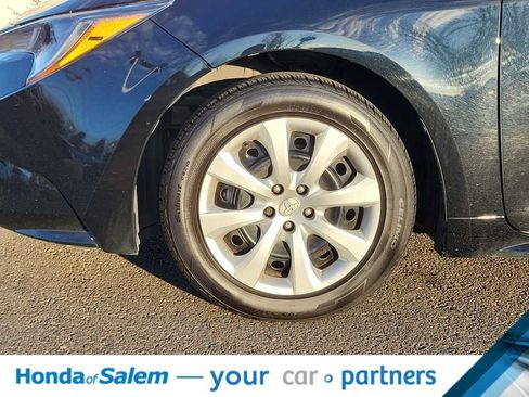 Used 2023 Toyota Corolla LE image 8