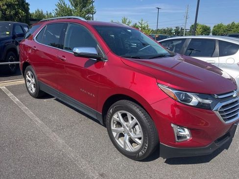 Used 2018 Chevrolet Equinox Premier AWD/4WD image 2