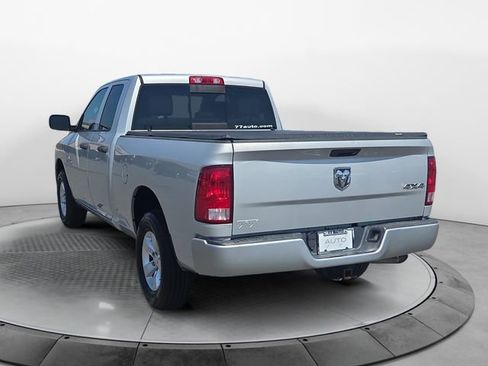 Used 2017 RAM 1500 Express AWD/4WD image 3