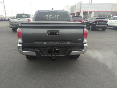 Used 2023 Toyota Tacoma TRD Off-Road image 7