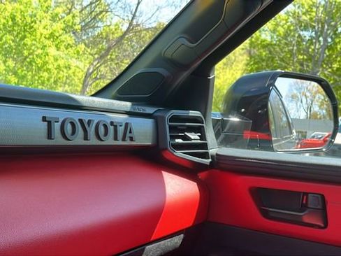 Used 2025 Toyota Sequoia TRD Pro AWD/4WD image 18