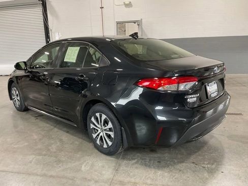 Used 2022 Toyota Corolla LE FWD image 4