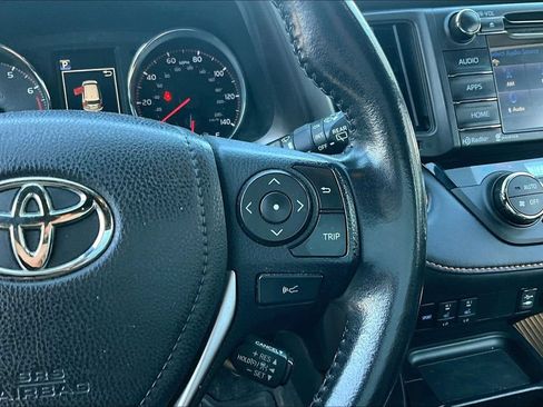 Used 2018 Toyota RAV4 SE w/ Power Extra Value Package AWD/4WD image 11