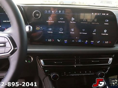 Used 2026 Chevrolet Traverse LT w/ Sun and Wheel Package FWD image 21