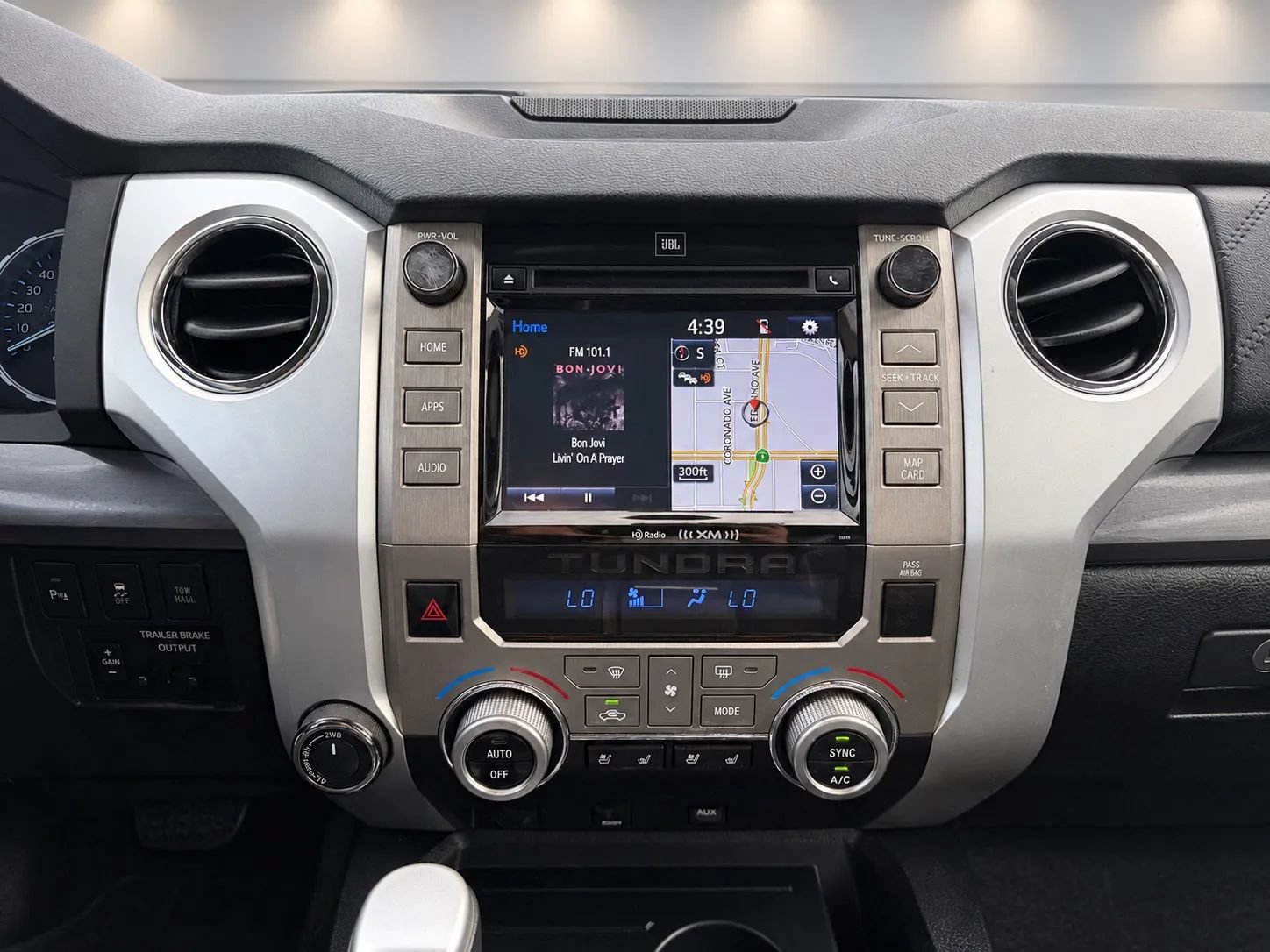 Used 2018 Toyota Tundra Platinum AWD/4WD image 17