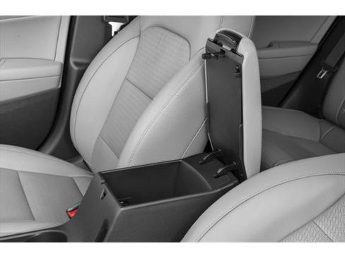 Used 2020 Hyundai Elantra Limited FWD image 17