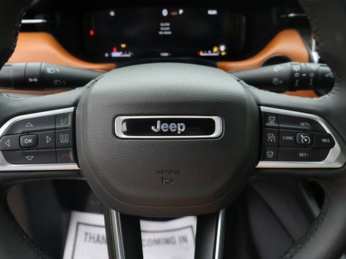 Used 2025 Jeep Compass Limited w/ Elite Group AWD/4WD image 37