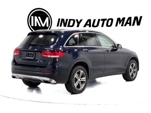 Used 2016 Mercedes-Benz GLC 300 4MATIC w/ Premium Package image 4