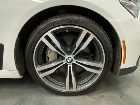 Used 2016 BMW 750i xDrive image 14