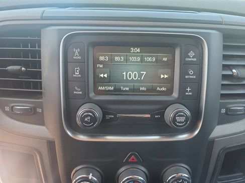 Used 2018 RAM 3500 Tradesman w/ Chrome Appearance Group RWD image 16
