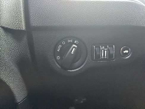 Used 2021 Dodge Charger SXT w/ Leather Interior Group image 17