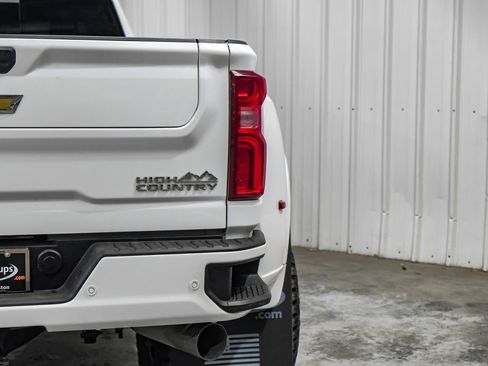 Used 2022 Chevrolet Silverado 3500 High Country image 52