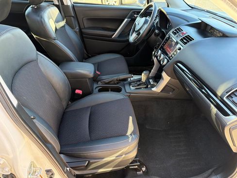 Used 2018 Subaru Forester 2.5i Premium image 11