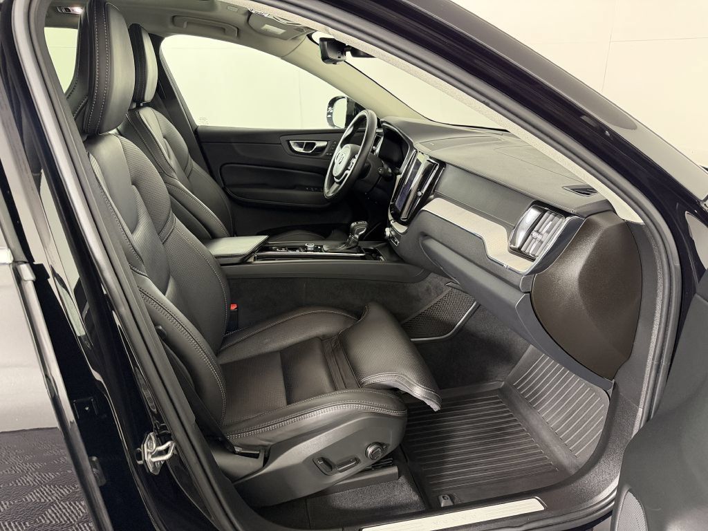 Used 2021 Volvo XC60 T5 Inscription w/ Protection Package Premier AWD/4WD image 19
