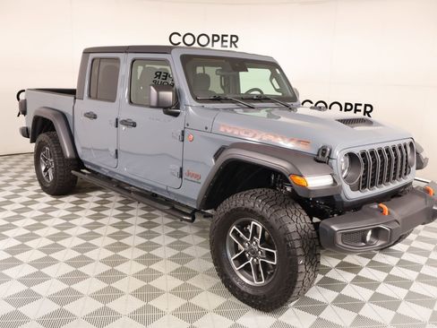 Used 2024 Jeep Gladiator Mojave w/ Safety Group AWD/4WD image 1