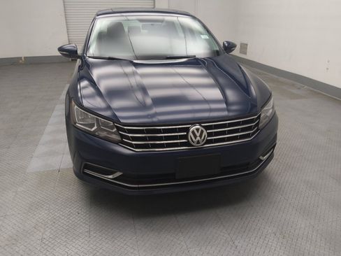 Used 2019 Volkswagen Passat 2.0T Wolfsburg w/ Wheels & Sunroof Package FWD image 14