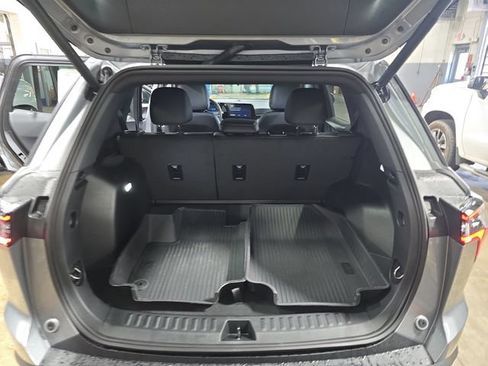 New 2027 Chevrolet Equinox RS w/ LPO, Floor Liner Package AWD/4WD image 13