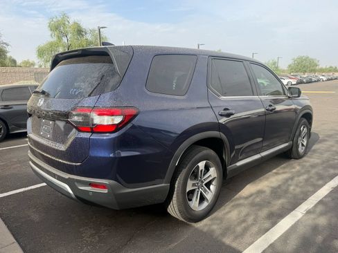 Used 2024 Honda Pilot EX-L image 4