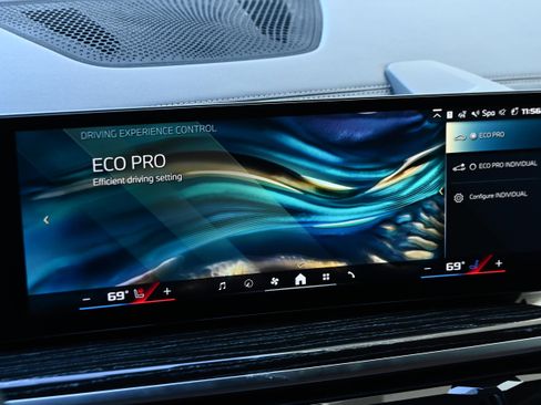 Certified 2025 BMW X6 M60i w/ Executive Package image 33