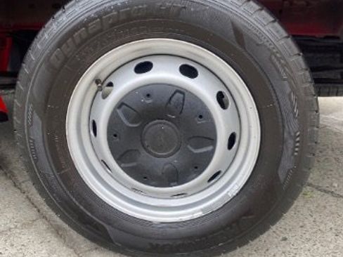 Used 2018 Ford Transit 150 XL image 29