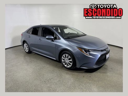 Certified 2020 Toyota Corolla LE FWD image 1