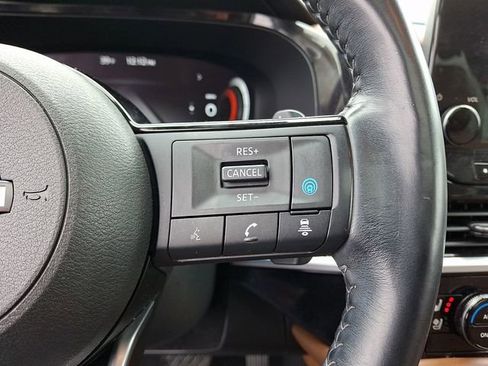 Used 2022 Nissan Pathfinder Platinum w/ Cargo Package image 21