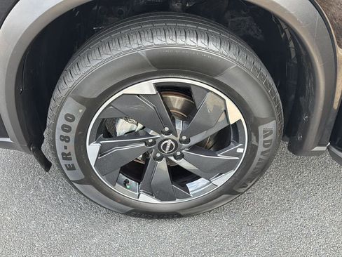 Used 2025 Nissan Rogue SV image 29