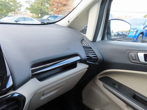 Used 2020 Ford EcoSport Titanium image 22