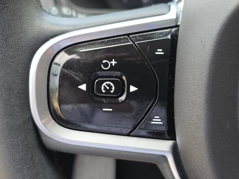 Used 2023 Volvo XC90 T8 Plus AWD/4WD image 31