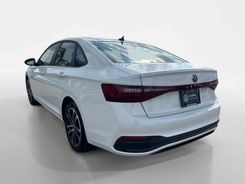 Used 2025 Volkswagen Jetta Sport FWD image 4