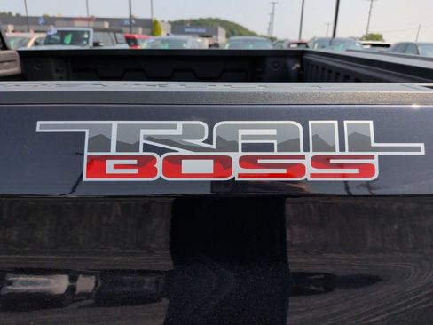 Used 2023 Chevrolet Silverado 1500 LT Trail Boss w/ LT Trail Boss Premium Package AWD/4WD image 13