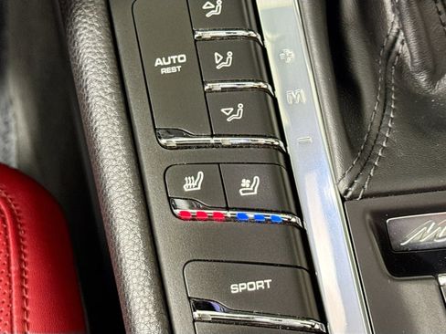 Used 2018 Porsche Macan S image 28