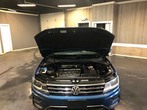 Used 2019 Volkswagen Tiguan SEL R-Line AWD/4WD image 34