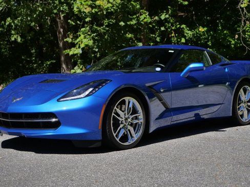 Used 2015 Chevrolet Corvette Stingray Coupe w/ 2LT Preferred Equipment Group RWD image 2