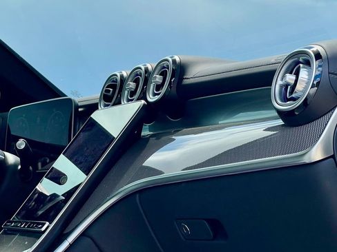 Certified 2025 Mercedes-Benz GLC 300 4MATIC w/ AMG Line image 21