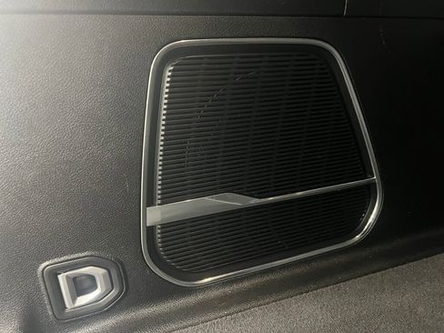 Used 2022 Jeep Wagoneer Series III w/ Flexible Seating Group image 25