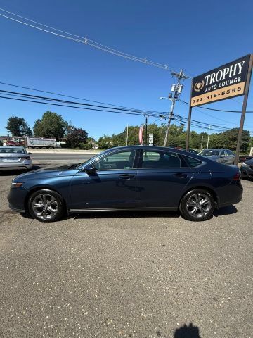 Used 2024 Honda Accord EX image 9