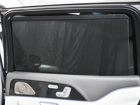 Used 2022 Mercedes-Benz Maybach GLS 600 Maybach GLS 600 image 17