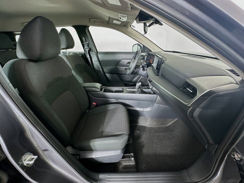 Used 2025 Nissan Kicks S image 28