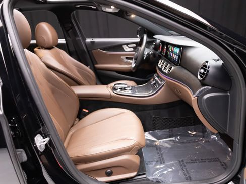 Used 2018 Mercedes-Benz E 300 4MATIC w/ Premium 1 Package image 56