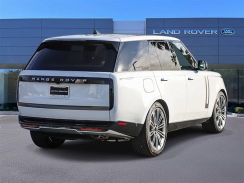 New 2026 Land Rover Range Rover SE image 5