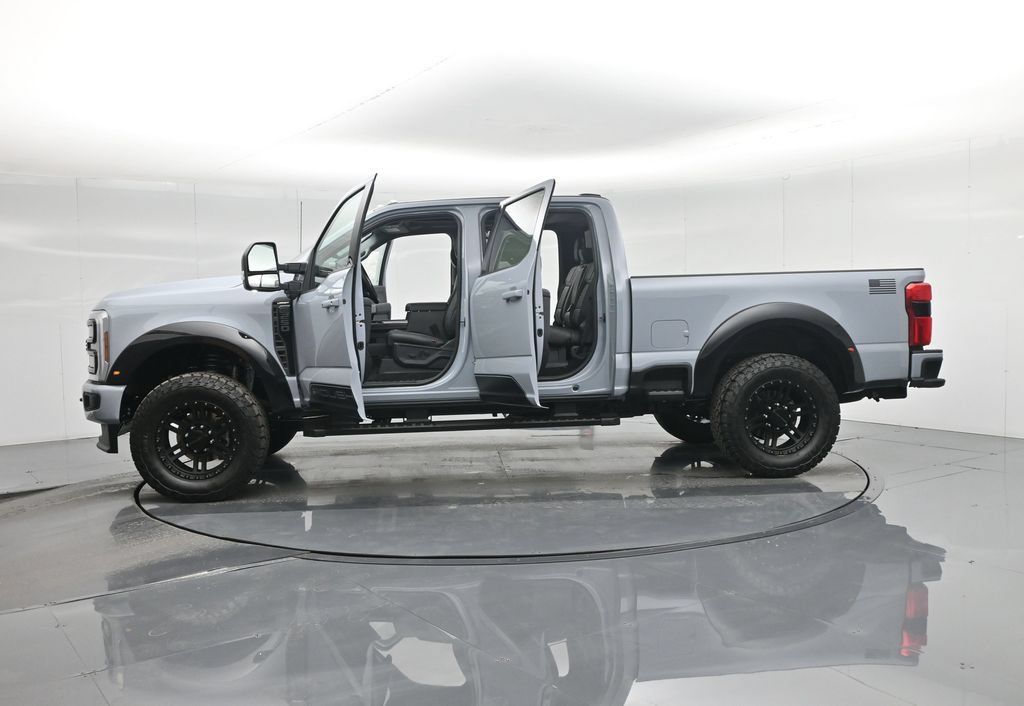 New 2026 Ford F250 Lariat w/ Black Appearance Package AWD/4WD image 39