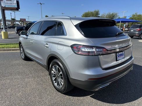 Used 2021 Lincoln Nautilus FWD w/ Equipment Group 101A image 4