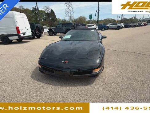 Used 2001 Chevrolet Corvette Convertible w/ Preferred Equipment Group2 RWD image 3