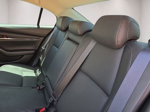 Certified 2024 MAZDA MAZDA3 s FWD image 19