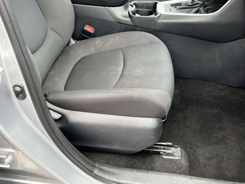 Used 2019 Toyota RAV4 LE w/ All Weather Liner Package AWD/4WD image 31